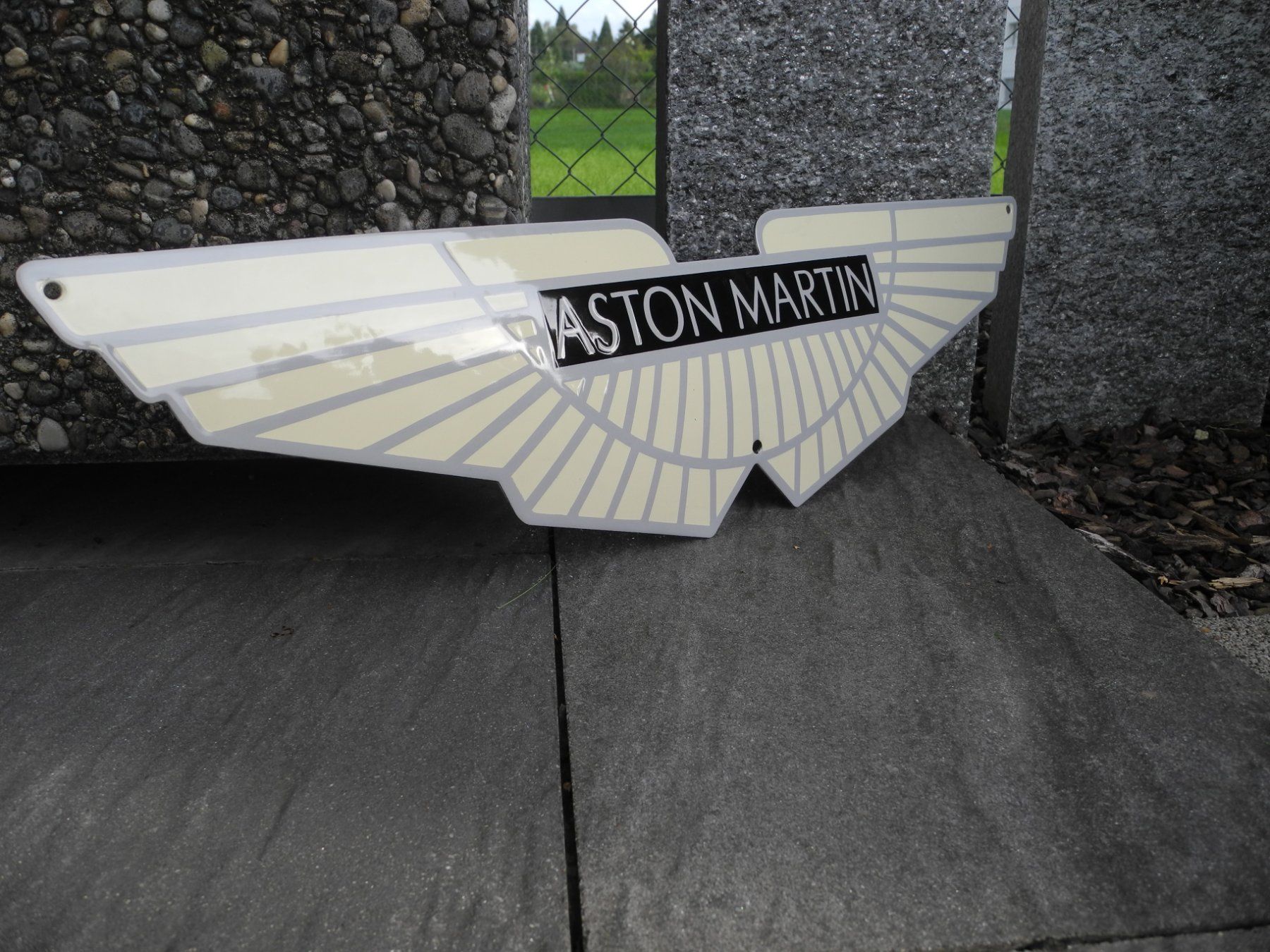 Aston Martin Ecriteaux: ASTON MARTIN EMAILSCHILD – Neuf (Voir description) à Reinach AG par Huckleberrysix 1