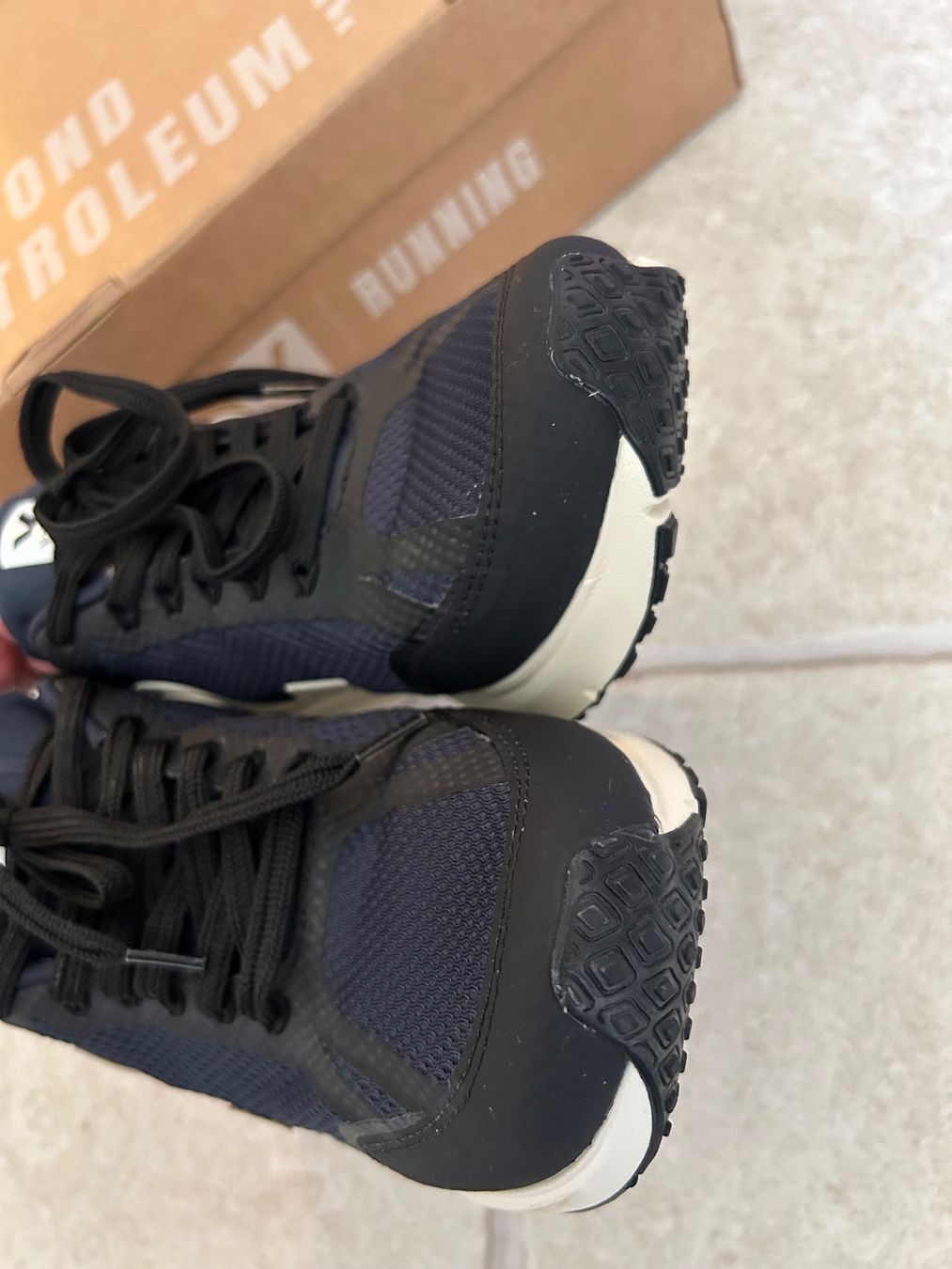 Veja Scarpe da donna: Baskets pour courir Veja 39 comme neuf – Usato da Courroux venduto da Yermakova 2