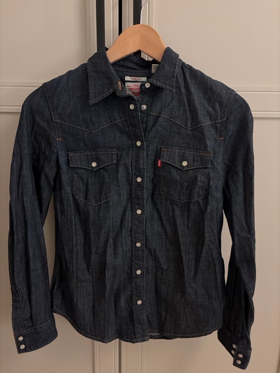 Levi's Blusen: Levis Hemdbluse Jeans – Gebraucht aus Thalwil von ver_vj9n