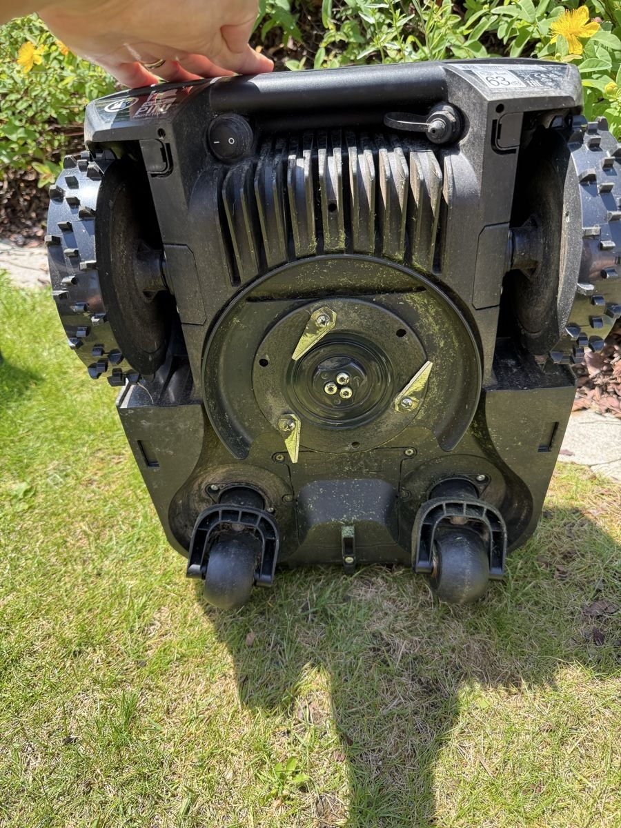 Bosch Tagliaerba: Bosch Mähroboter Indego S500 inkl. Garage – Usato da Dällikon venduto da oliod07 2