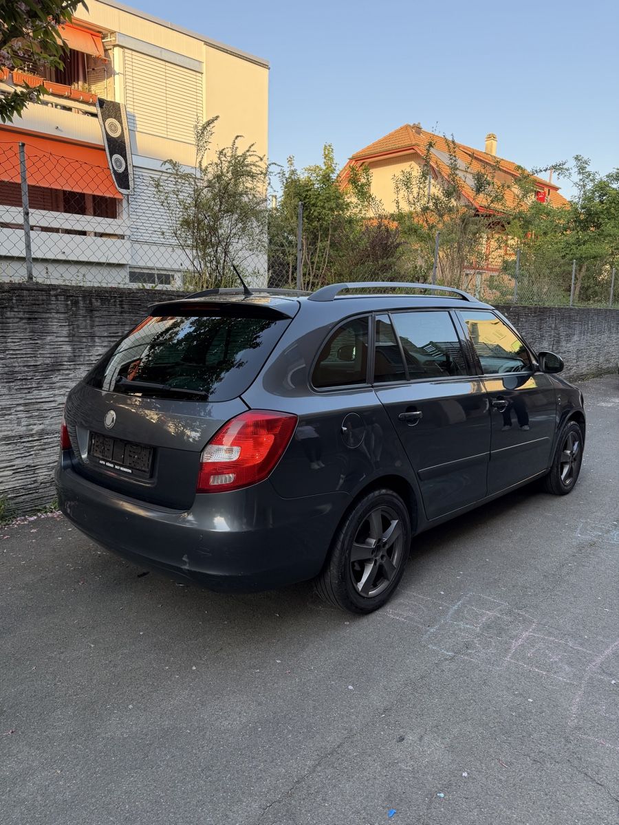 Skoda Automobili: Skoda Fabia Combi – Usato da Thun venduto da illysh 2
