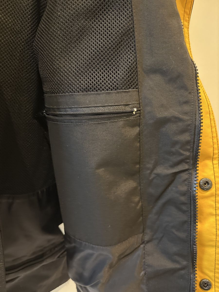 Giacche: Veste ski Boost Up Paddock, S, noir/jaune – Nuovo (secondo la descrizione) da Düdingen venduto da Yellow 6