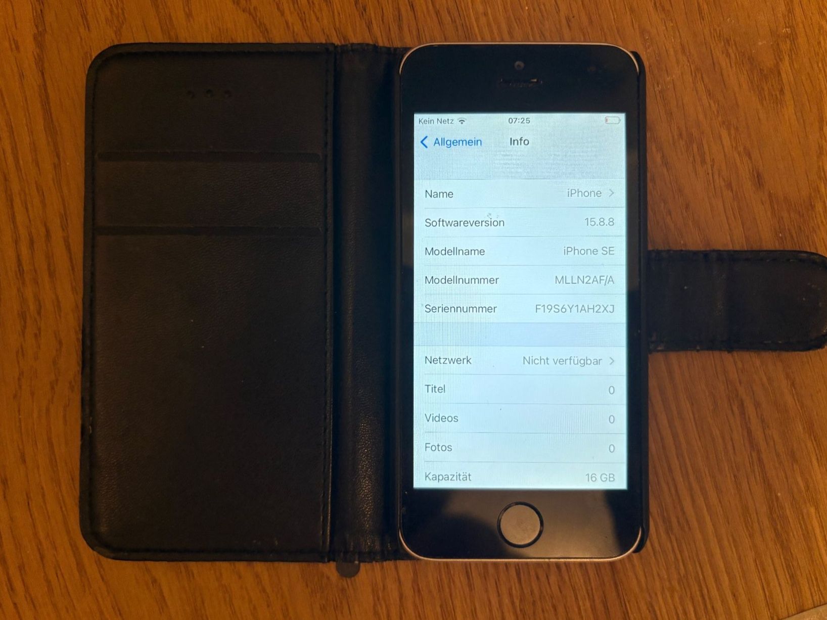 Apple Handys / Smartphones: iPhone SE 16GB mit Hülle – Gebraucht aus Biel/Bienne von fraenku 2