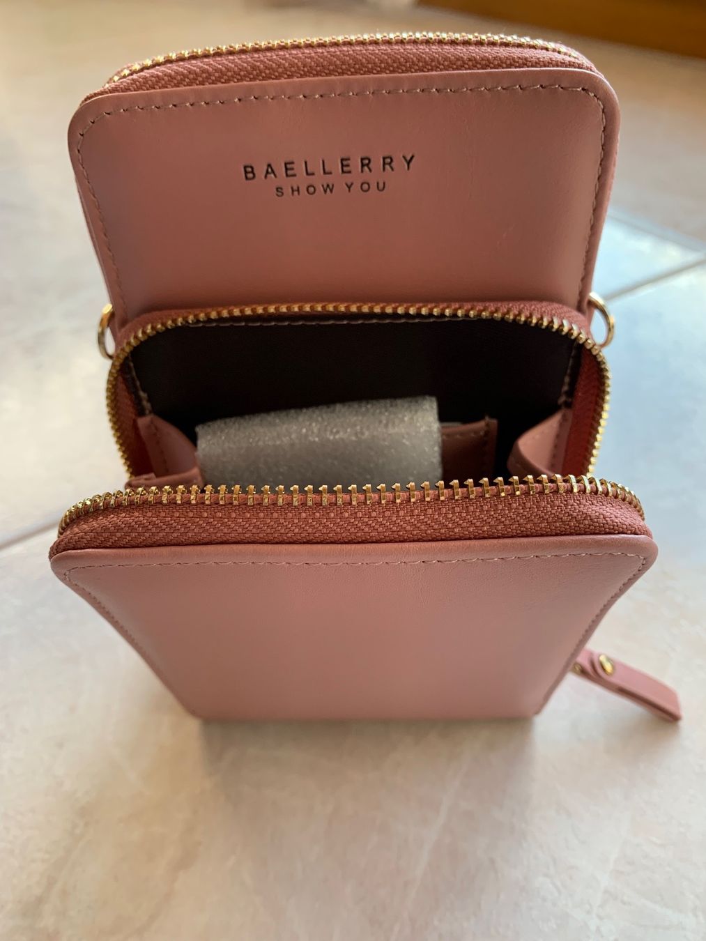 Altro in  Abbigliamento & Accessori: Händyumhängetasche – Nuovo e nell'imballaggio originale da Wichtrach venduto da xSelpio007 1