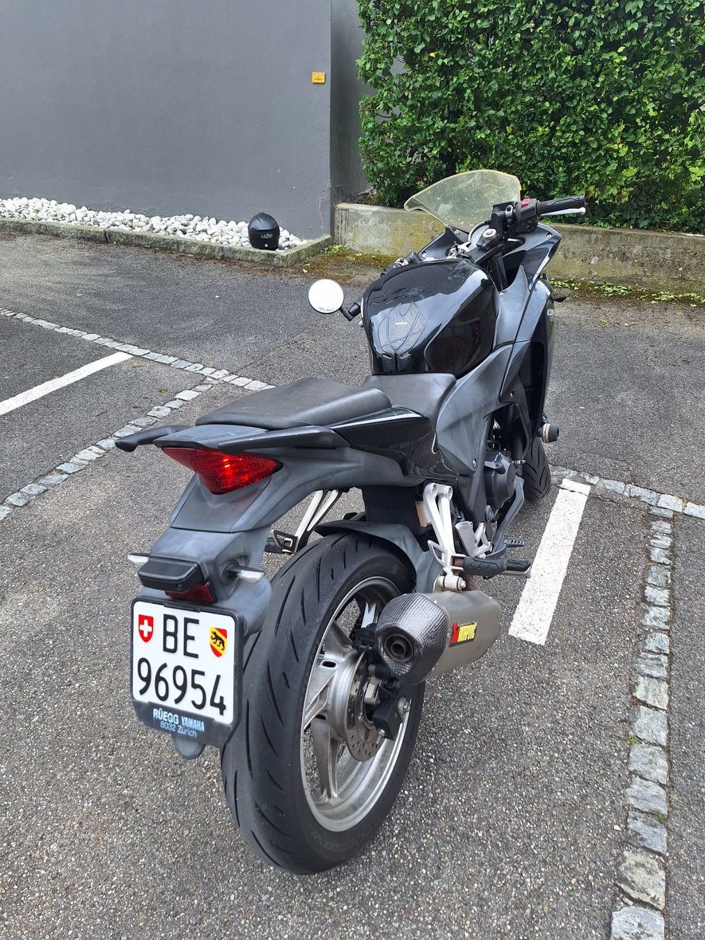 Honda Strada: Honda CBR 250 RA – Difettoso da Nidau venduto da tm95 4