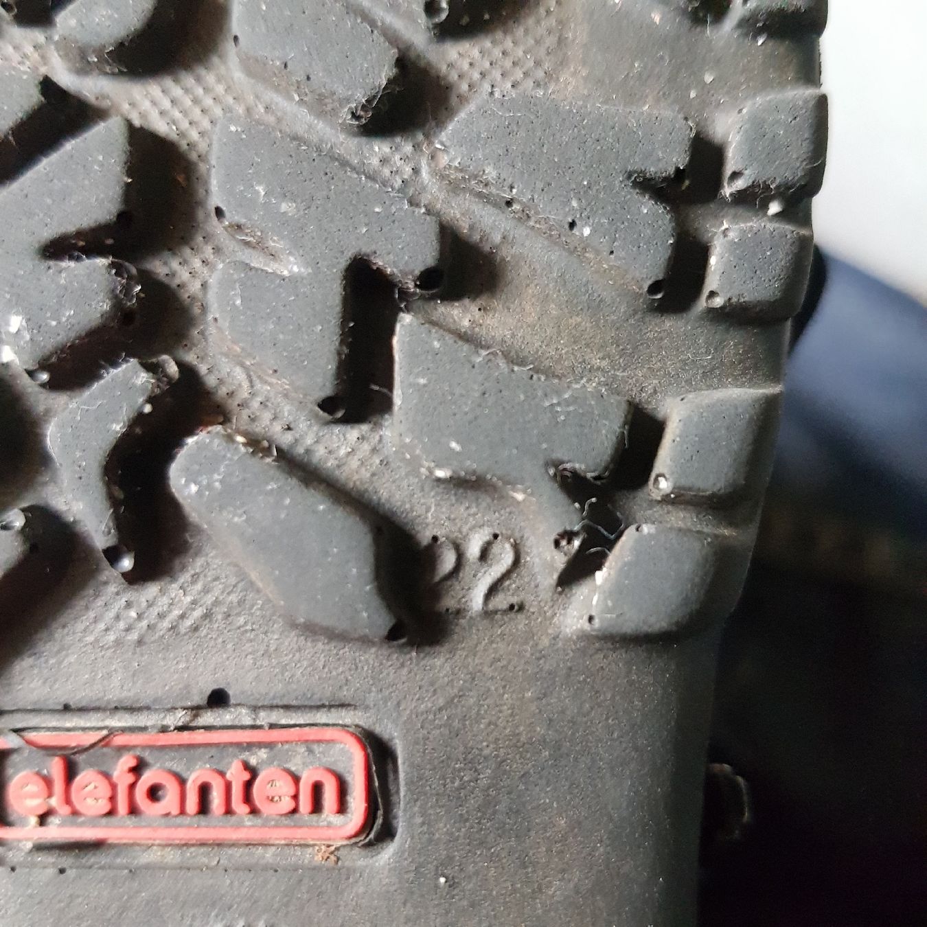 Schuhe für Jungen: bottes d'hiver elefanten 22 – Gebraucht aus Cernier von HANDRES07 5