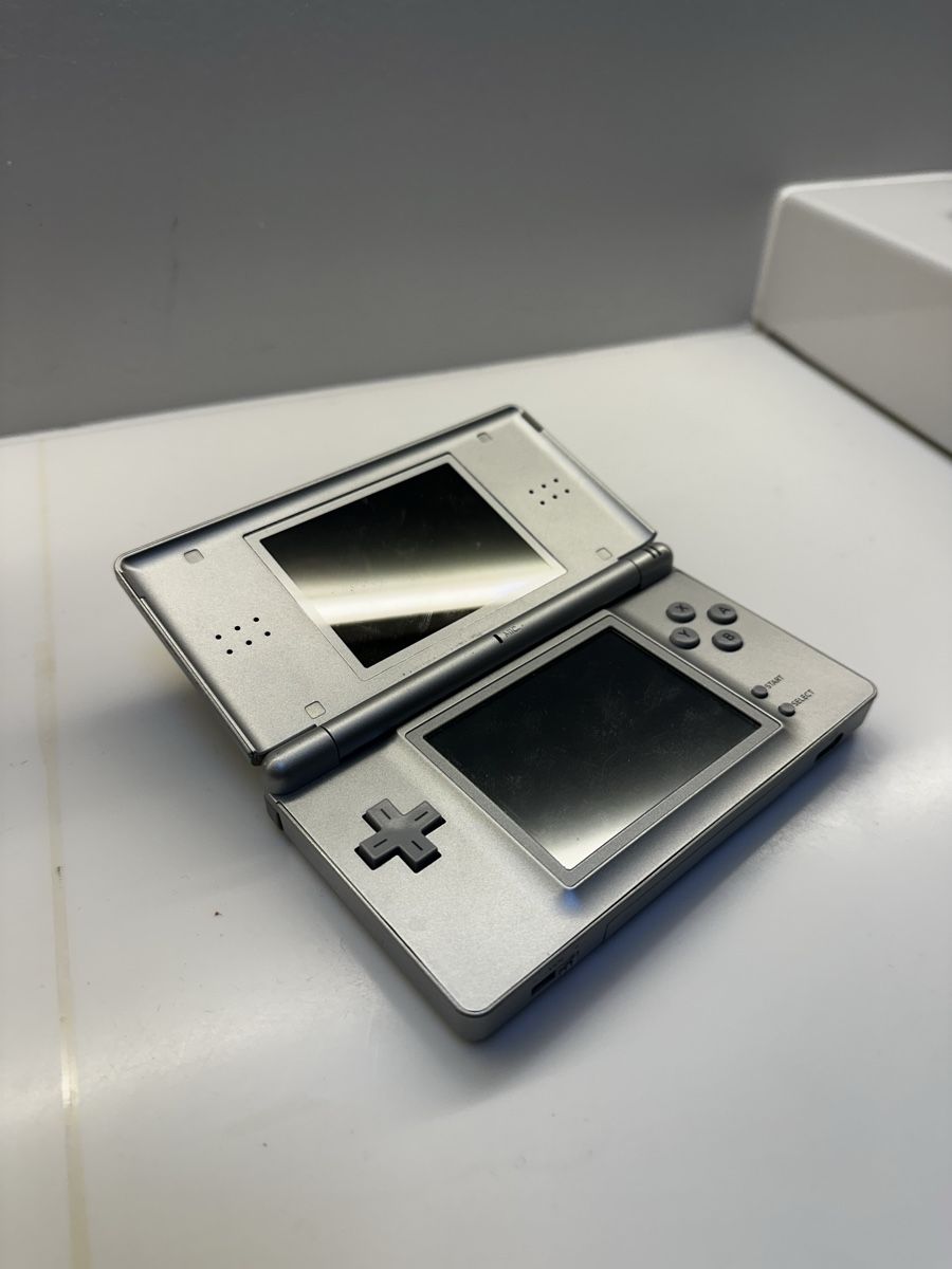 Nintendo Konsolen: Nintendo DS Lite – Gebraucht aus Zürich von yayaa 1