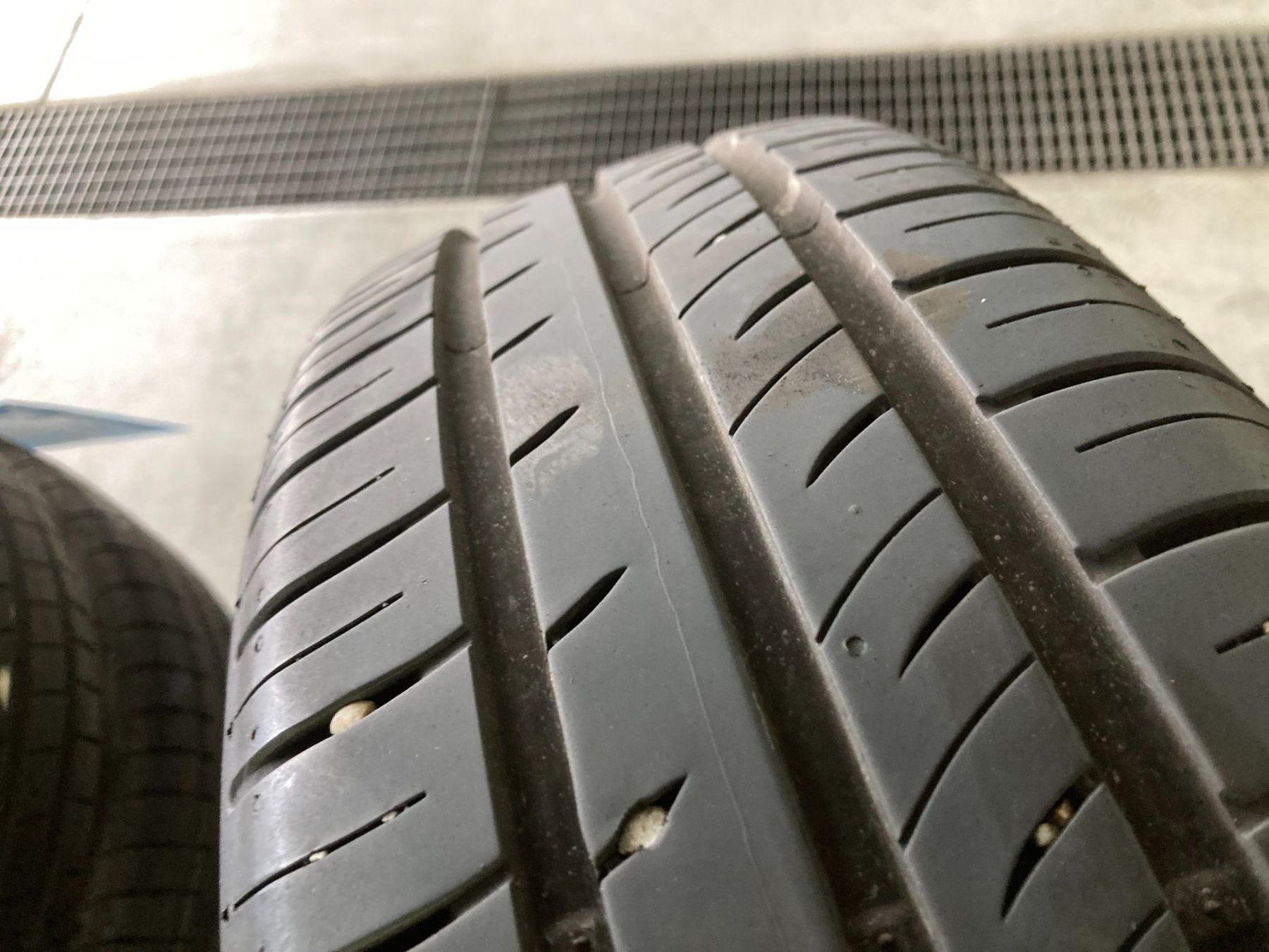 Pneus & Kompletträder: 185/65R15 Sommerpneu – Gebraucht aus Cham von WB2223 5