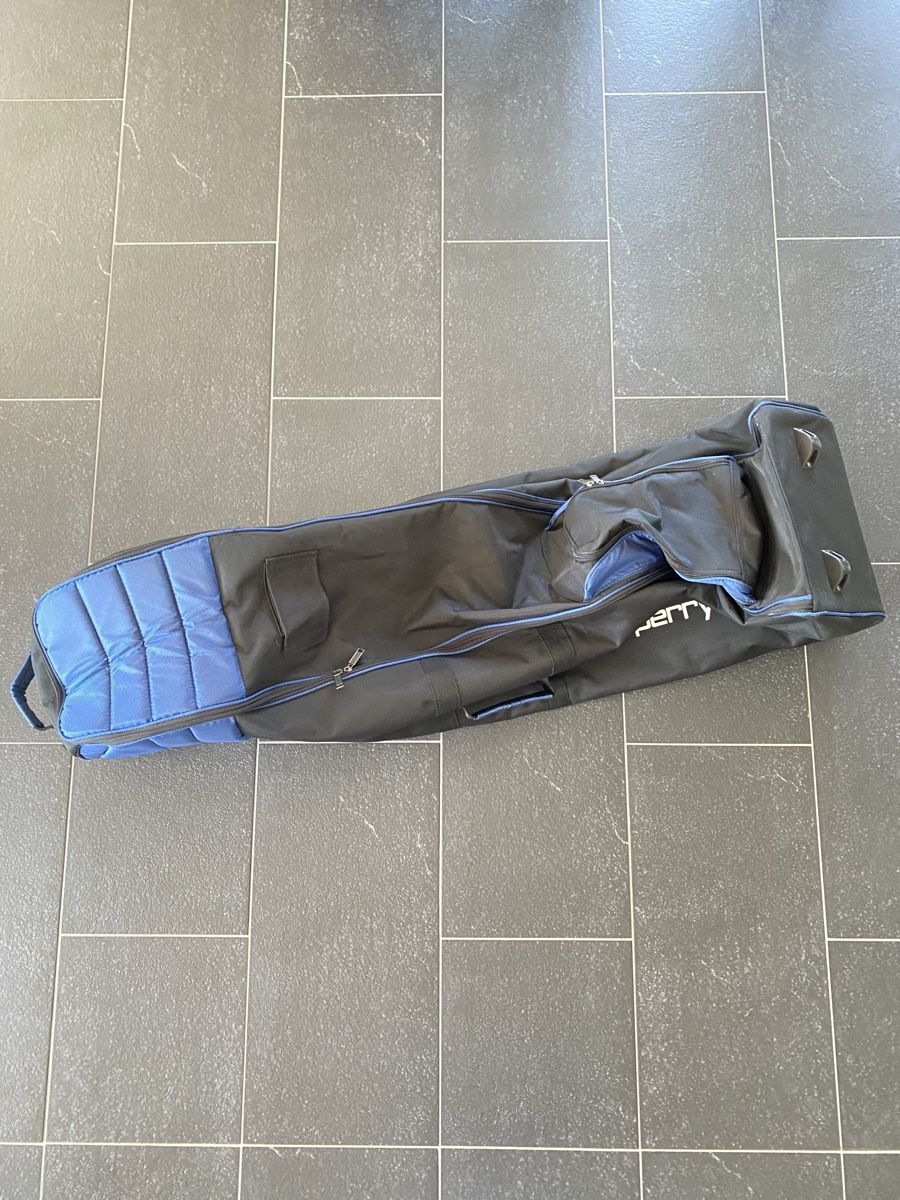 Borse: Golfbag Reisetasche mit Rollen – Usato da Lützelflüh-Goldb venduto da flu_q9tg