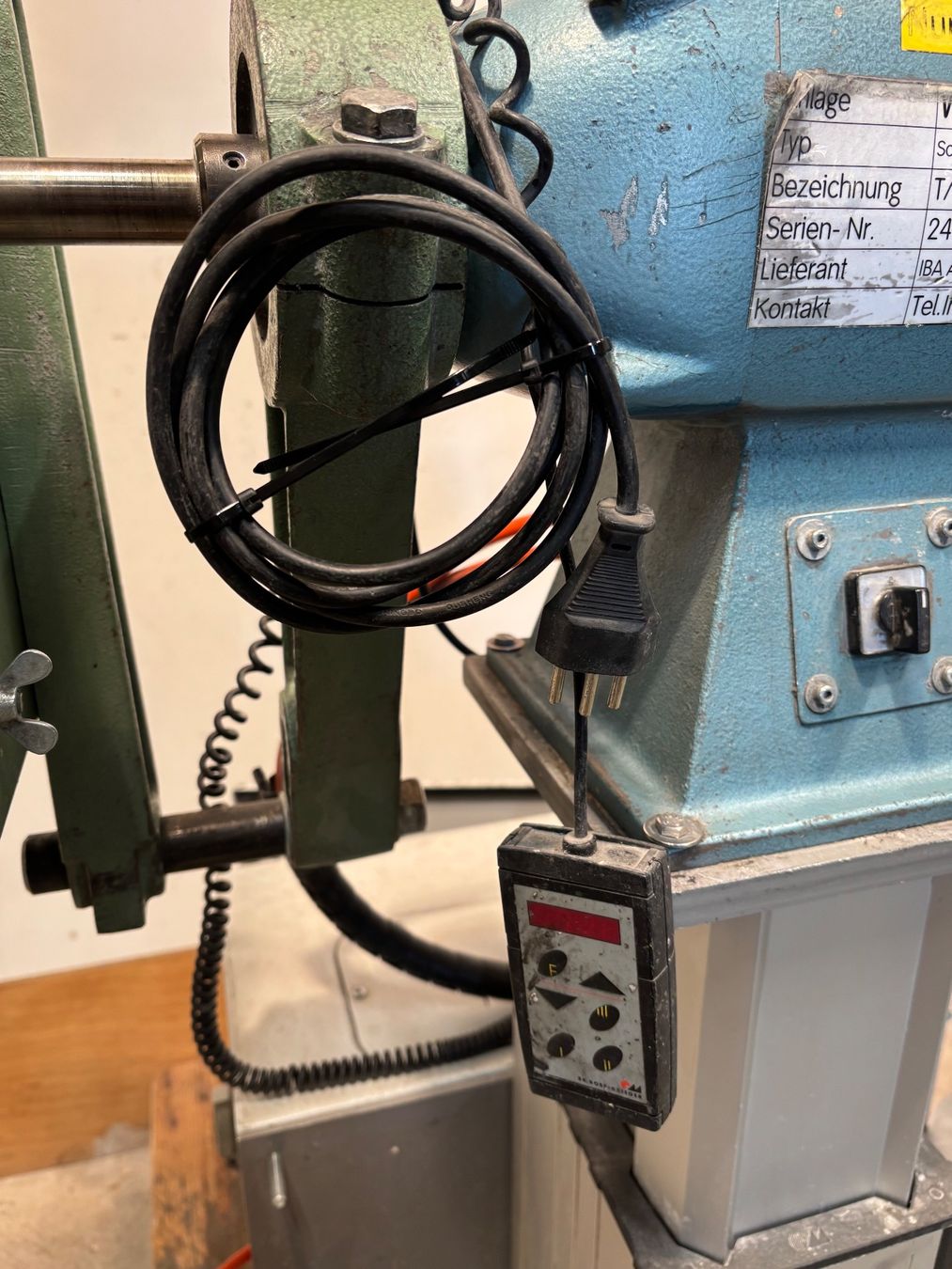 Wasu Smerigliatrici & Lucidatrici: Polierbock, Schleifbock Wasu Schleifmaschine – Usato da Winterthur venduto da ReUse_Baumarkt 6