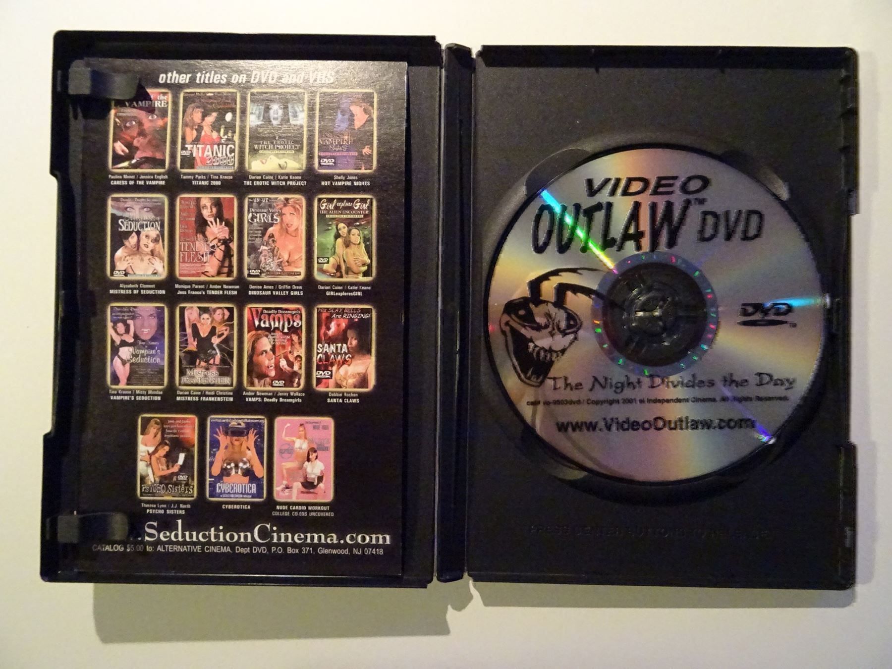 Alle DVDs: The Nigth Divides The Day – Gebraucht aus Erstfeld von Mario_boe0 1
