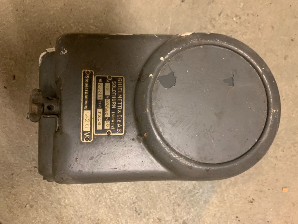 3 historische Schaltapparate, davon ein Treppenhausautomat | Kaufen auf