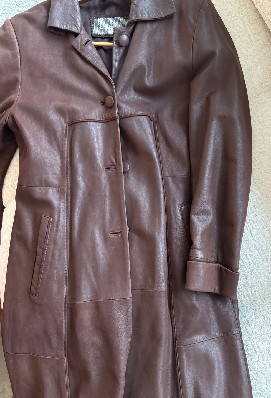 Cappotti: Vintage Over-sized brown leather trench coat LIGHT – Usato da Zürich venduto da di_archive 1