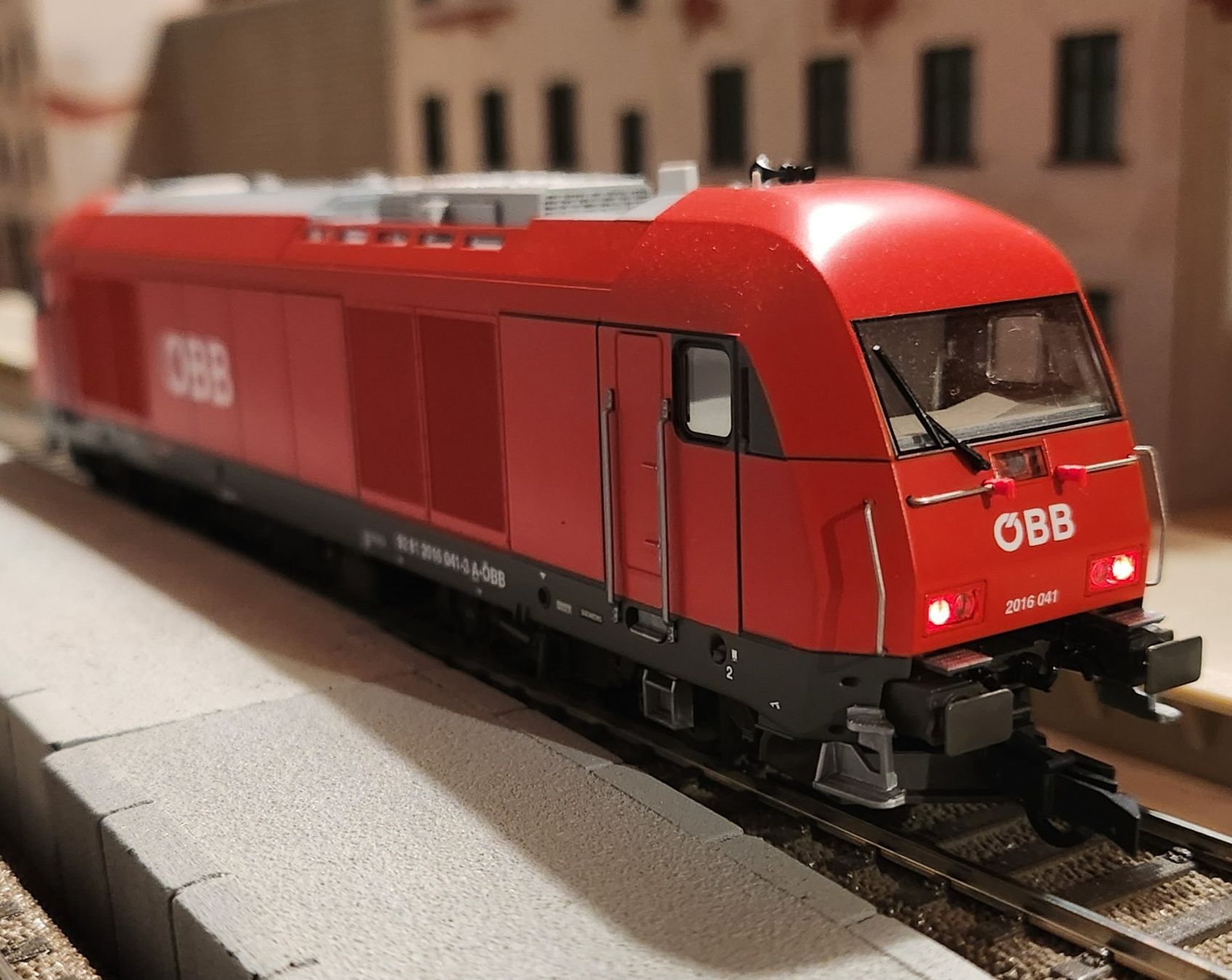 Roco Modellini di ferrovie: Roco ÖBB Rh 2016 DCC Sound – Nuovo (secondo la descrizione) da Wittenwil venduto da ced_q8j7 7