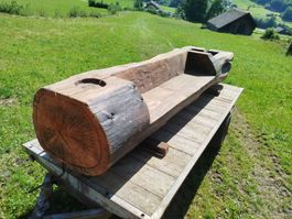Brunnen aus Holz Bank