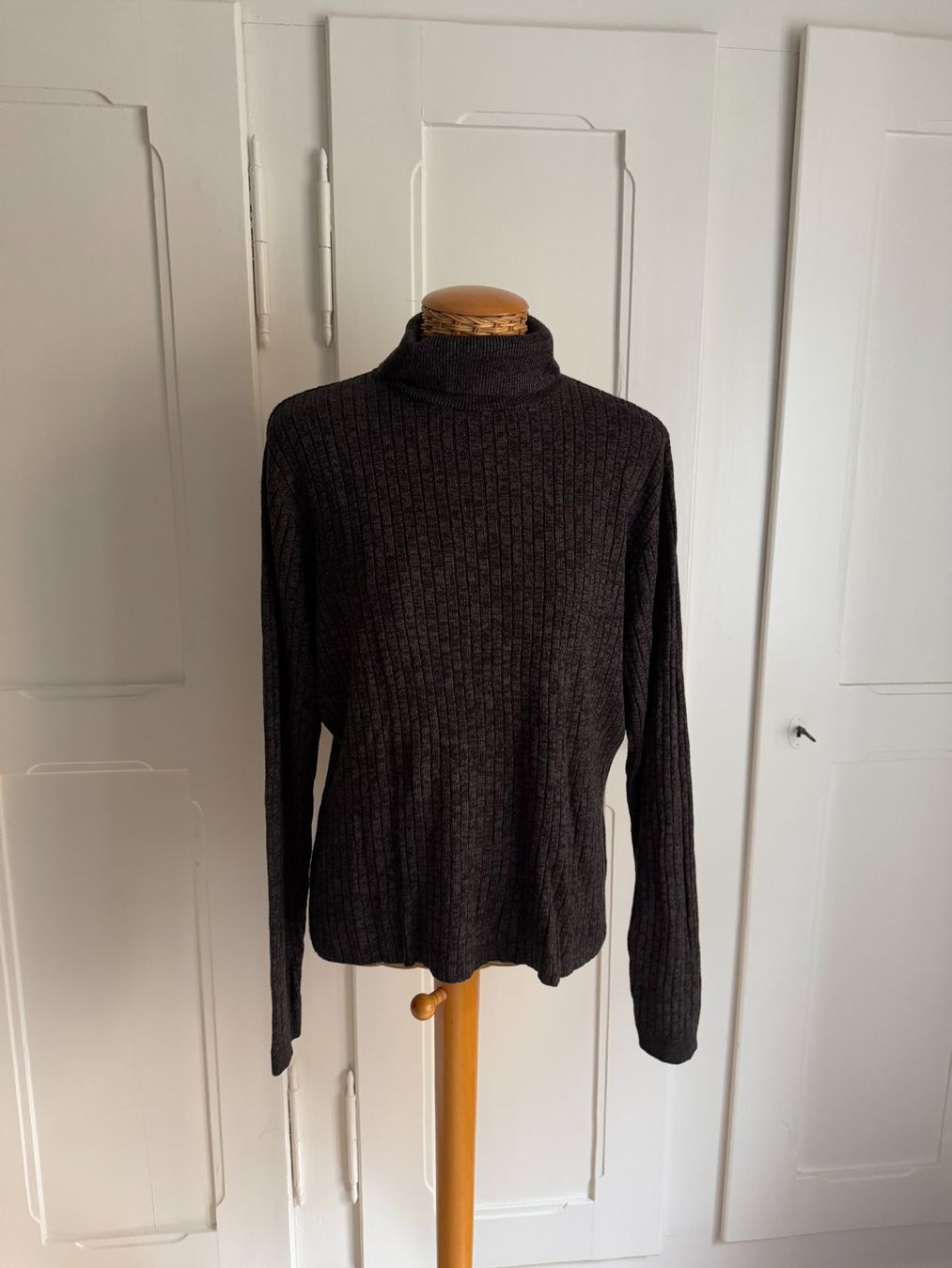 Pullover & Sweatshirts: JDY - Rollkragenpullover schwarz-grau meliert XXXL – Gebraucht aus Zürich von Diazaio