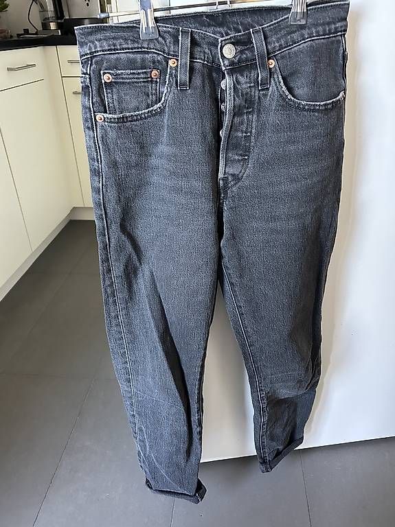 Levi's Jeans: Levi's Jeans, W24/L28 – Usato da Bern venduto da rea_z59j