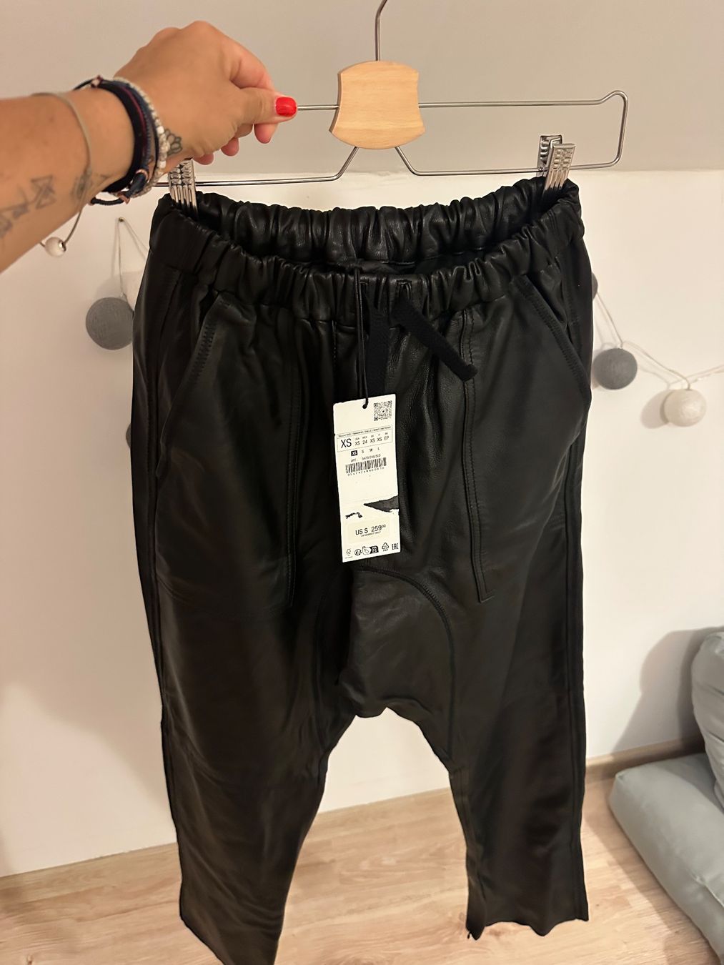 Zara Pantaloni: Leder Hose – Nuovo e nell'imballaggio originale da Rapperswil BE venduto da aro_66tx 3