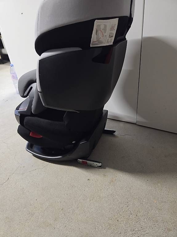 Auto-Kindersitze: Baby auto Sitz. Gratis zum Abholen. – Gebraucht aus Lupsingen von Christoph.Z
