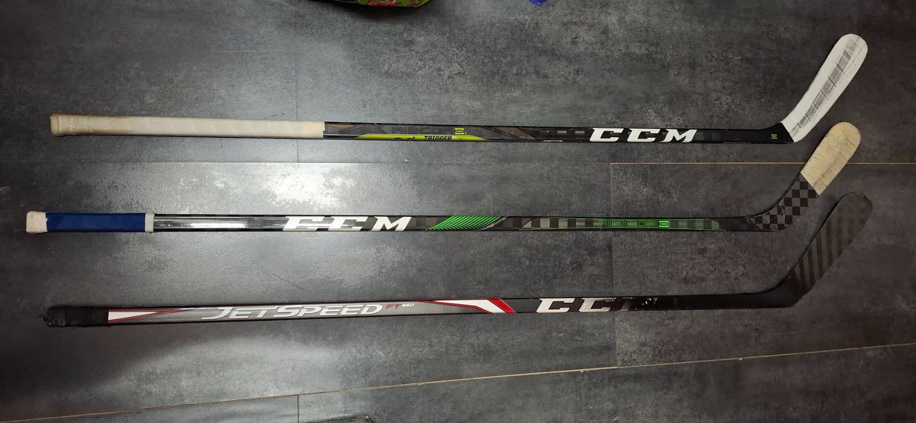 Bastoni & Pale: Lots de canne de HOCKEY Junior – Usato da Chancy venduto da dave58v 2