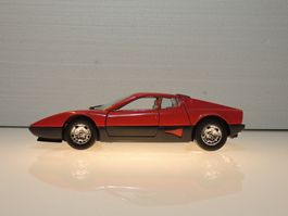 BBurago Ferrari 512 BB Rot 1:24