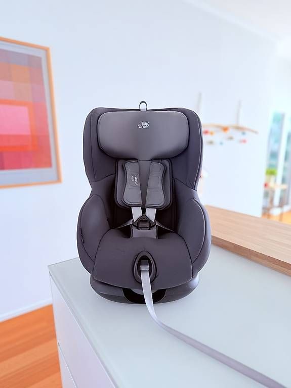 Britax Römer Auto-Kindersitze: Siege britax romer trifix i size – Gebraucht aus Neuchâtel von neovision