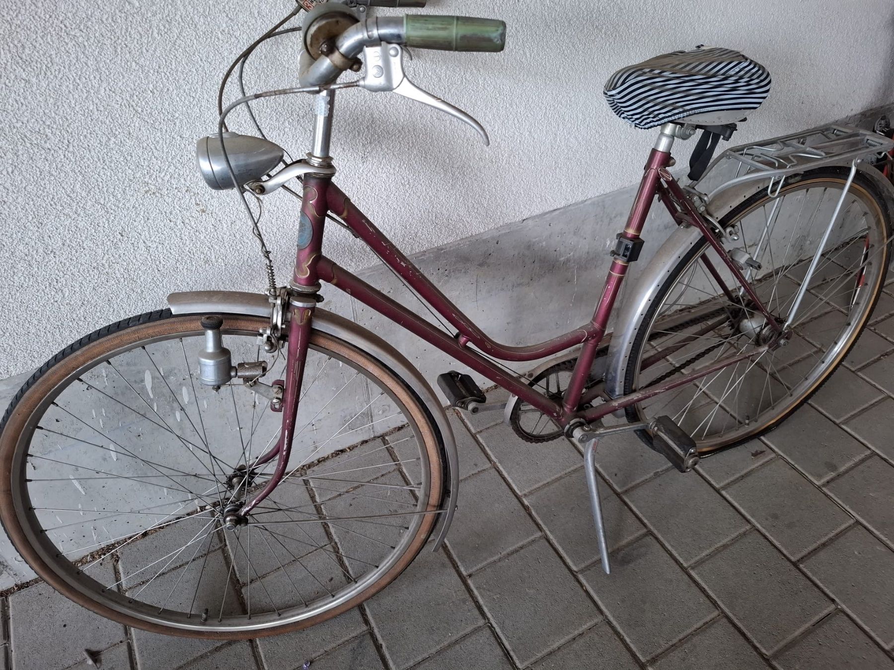 Velos: Vintage Damenfahrrad – Gebraucht aus Leuzigen von bro_m6y9 2
