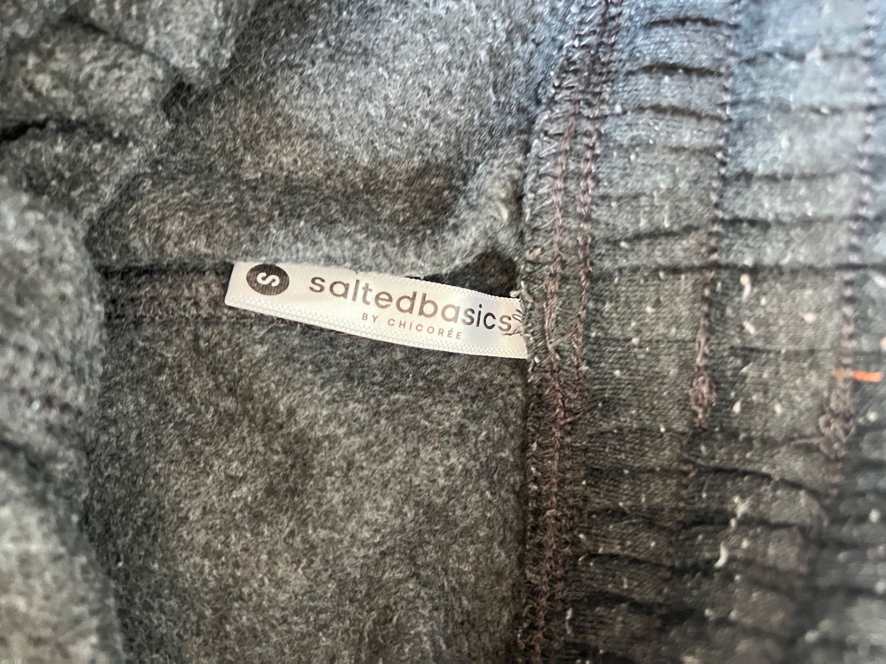 Pantaloni: Pantalon jogging Salted Basics gris taille S – Usato da Le Grand-Saconnex venduto da sol_jqk7 1