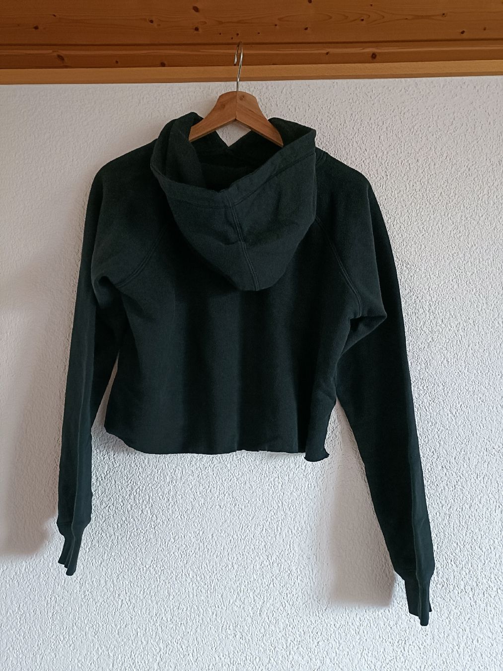Pullover & Sweatshirts: Volcom Crop Hoodie noir, taille S – Gebraucht aus Vaulruz von O_DDM 1