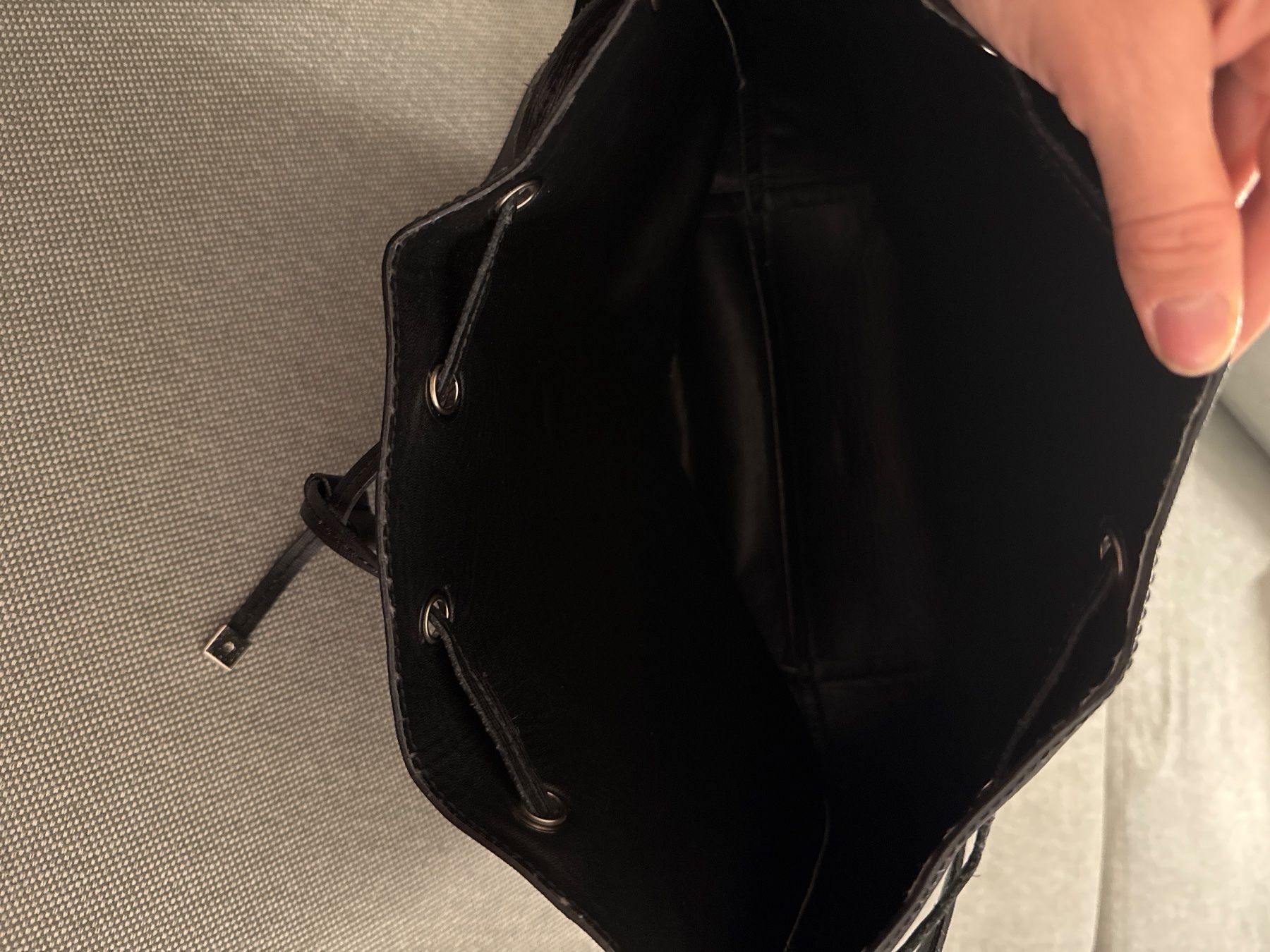 Coccinelle Borse da donna: Coccinelle Tasche – Usato da Zürich venduto da cocogio 5