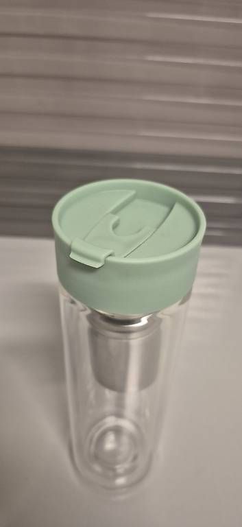 Borracce & Thermos: 3 Trinkgefässe: Tasse, Wasserflasche, Teeflasche – Usato da Ennetbaden venduto da dom_5nlb 2