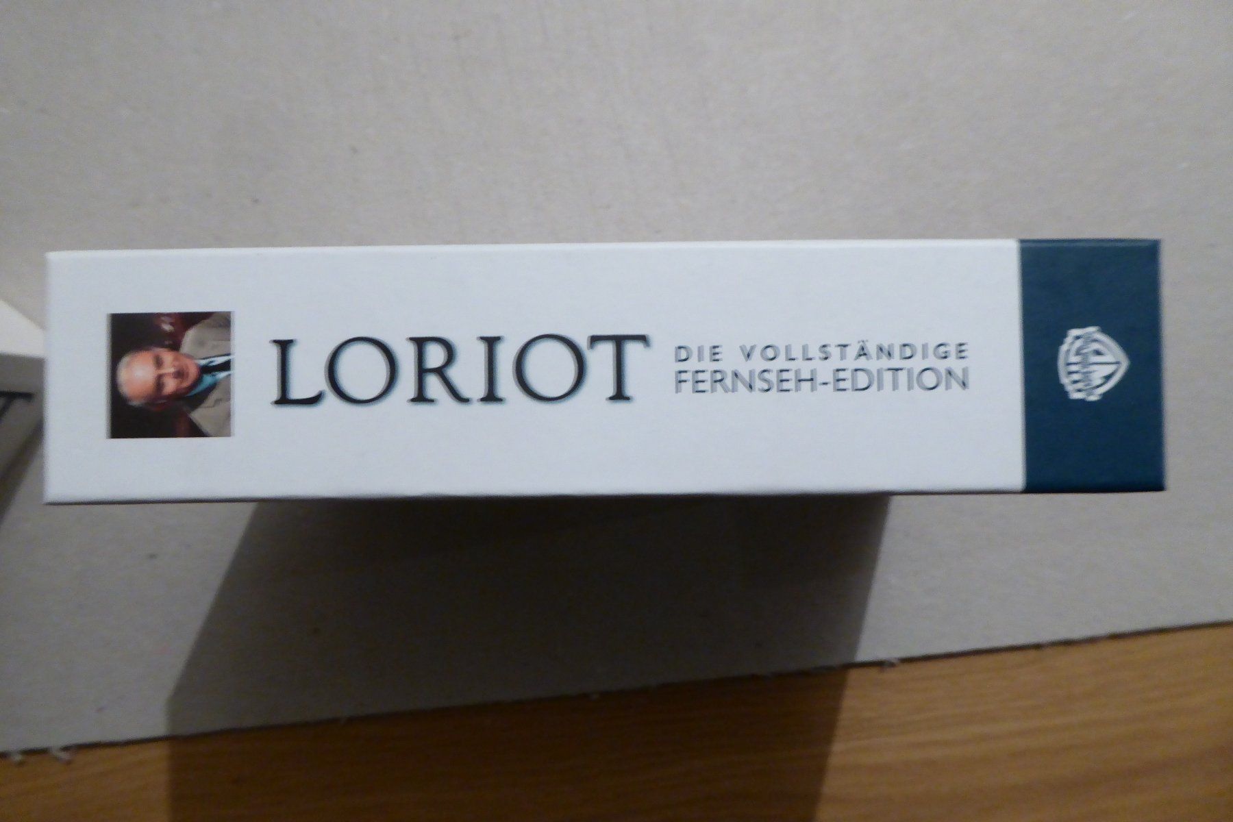 Tutti i DVDs: DVD Loriot vollständige Fernseh Edition – Usato da Allschwil venduto da Summelsarium 8