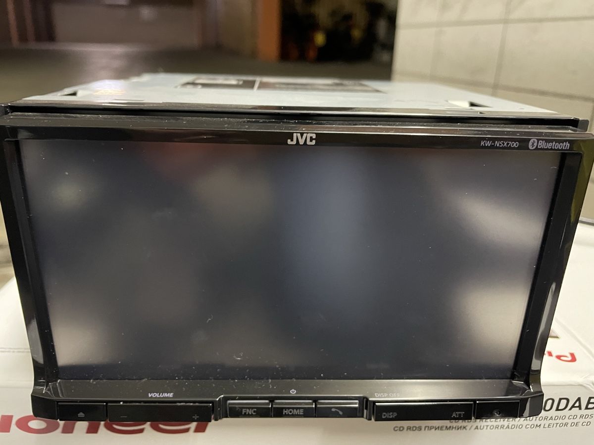 JVC Radios: JVC KW-NSX700 – Gebraucht aus Oberentfelden von LarissaMue02