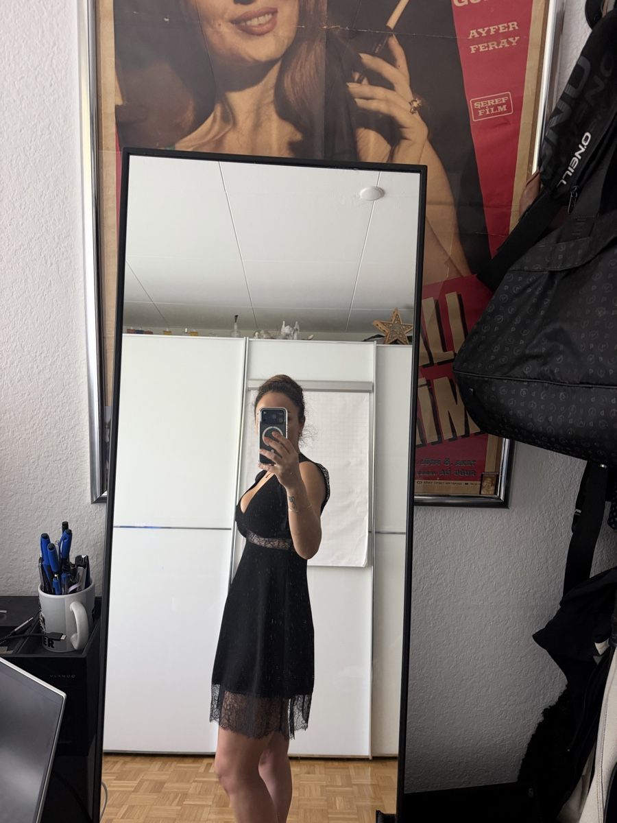 Sandro Vestiti: Sandro Kleid mit Spitzeneinsätzen – Usato da Bern venduto da sey_h766 1