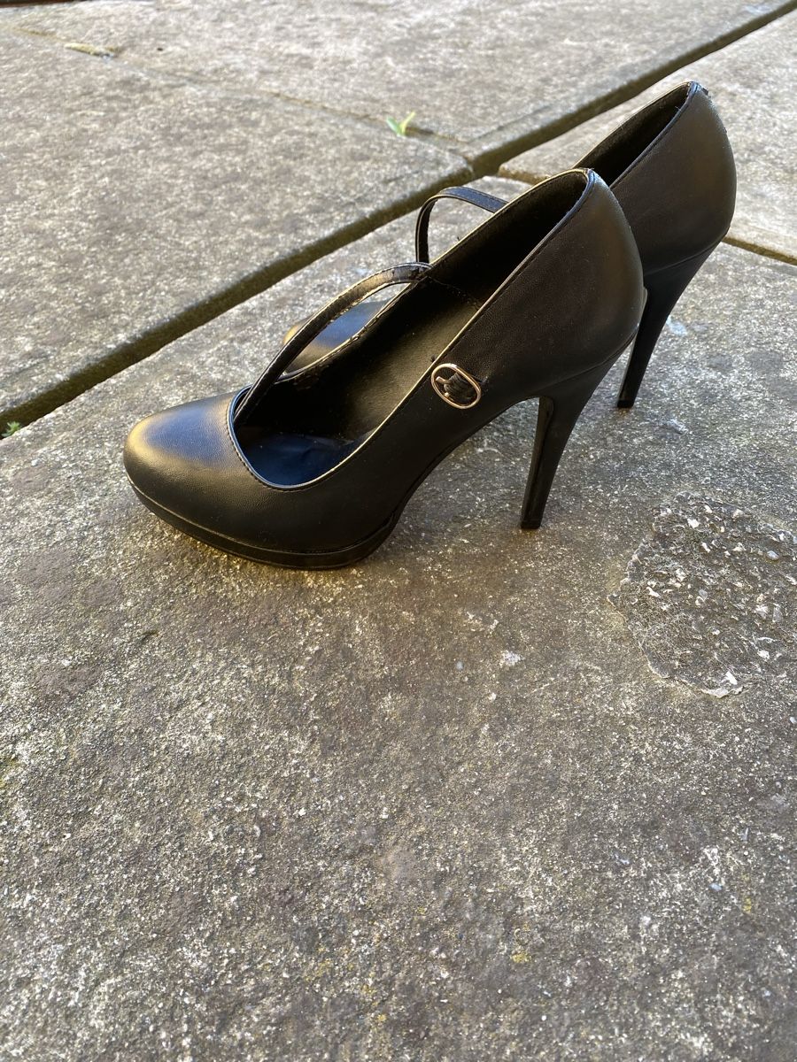 La Redoute Damenschuhe: Highheels, La Redoute Creation, Schwarz, 41 (40!) – Gebraucht aus Zürich von VictoriaV01