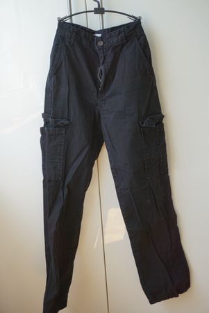 Schwarze Cargo Hose, Grösse xs, ideal für den Übergang