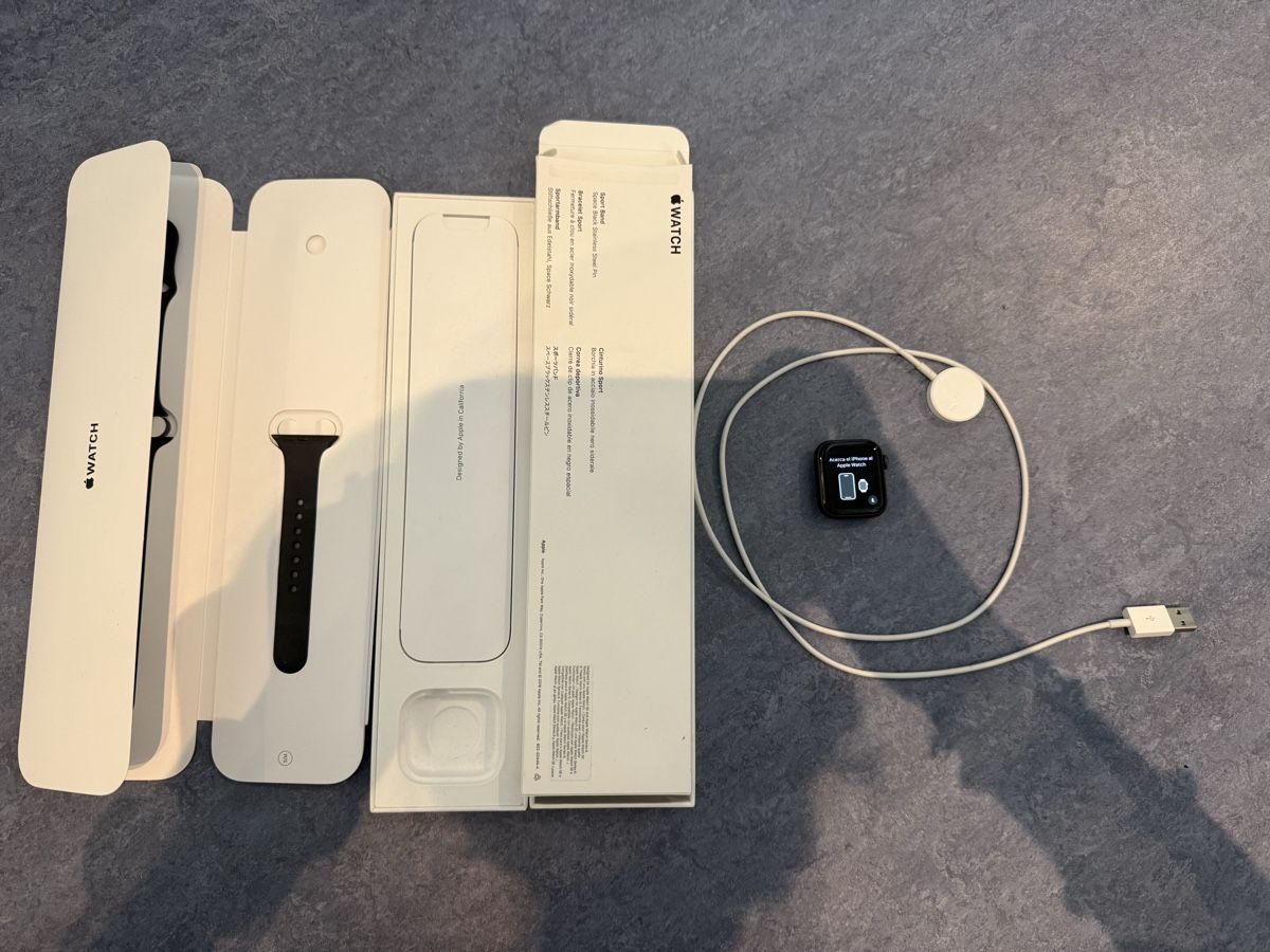 Apple Smartwatch: Apple Watch SE – D'occasion à Binz par Chroti
