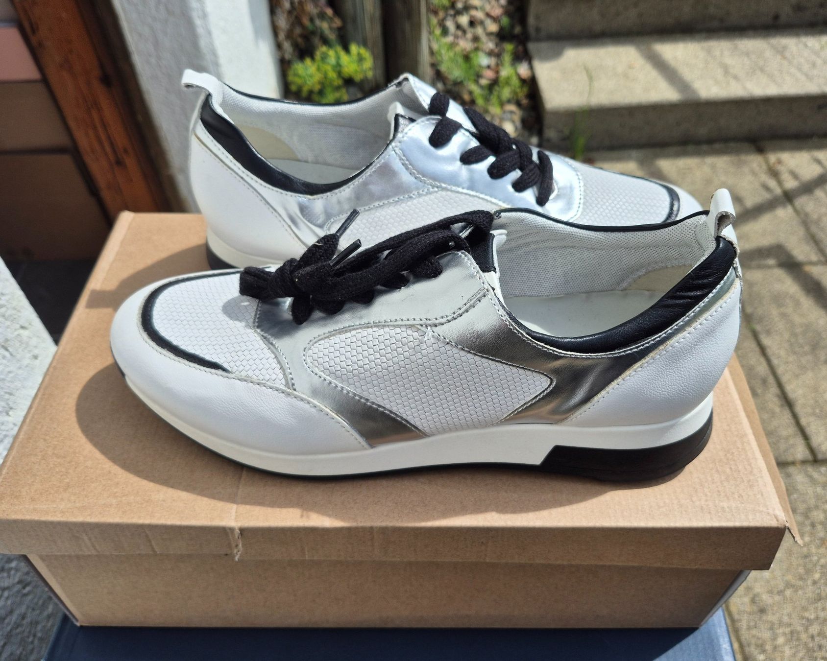 Damenschuhe: Leder Sneakers – Neu (gemäss Beschreibung) aus Wislikofen von Ana.Gomes 6