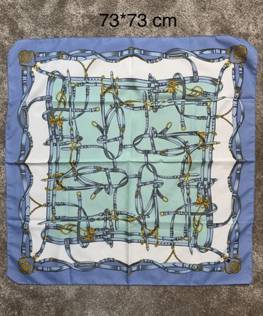 Foulard vintage en polyester 73 x 73 cm