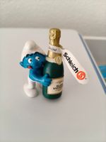 Schlumpf mit Flasche