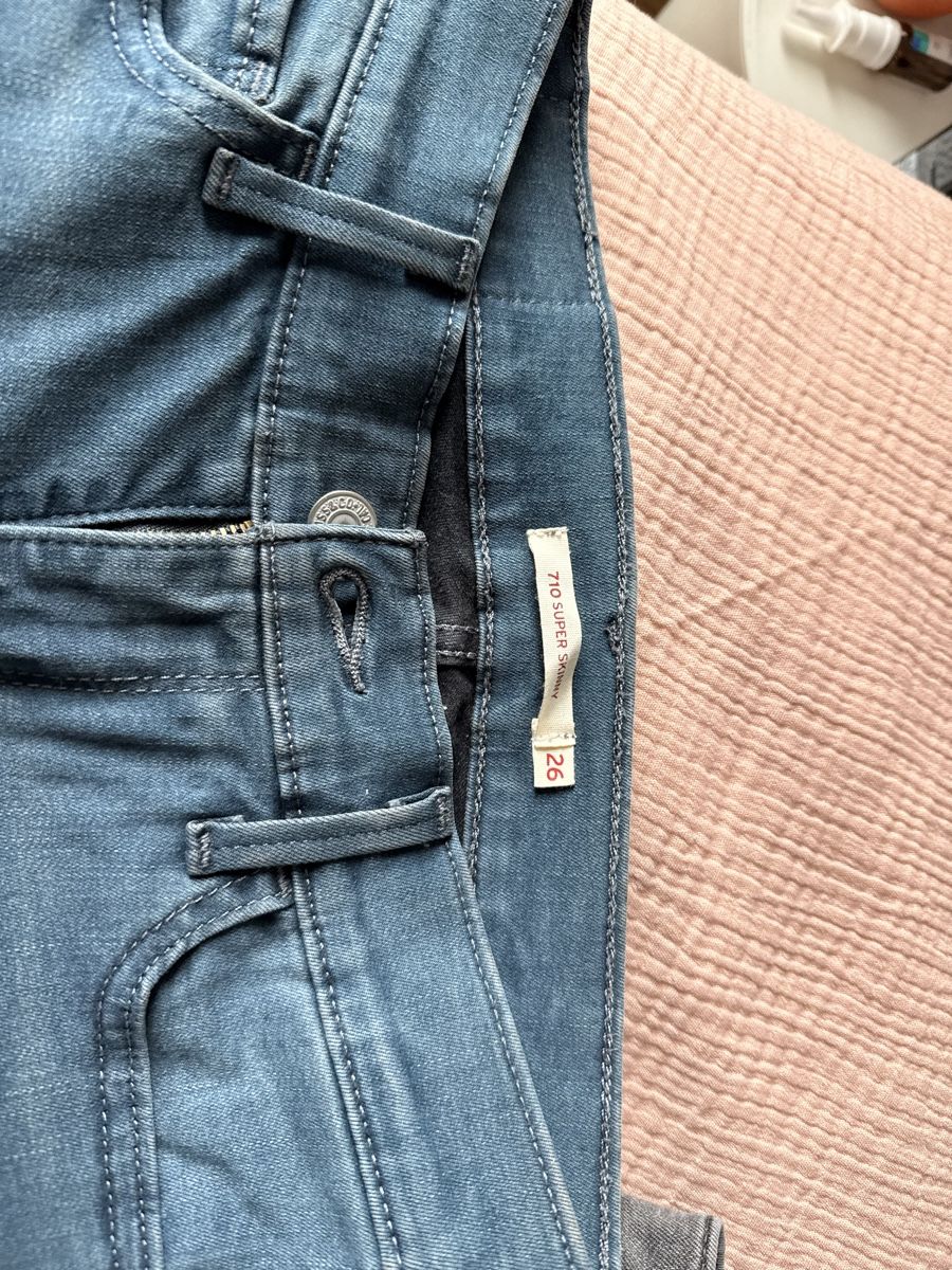 Levi's Jeans: Levis Jeans, 3x710 und 1x501 – Usato da Volketswil venduto da nadine2907 1
