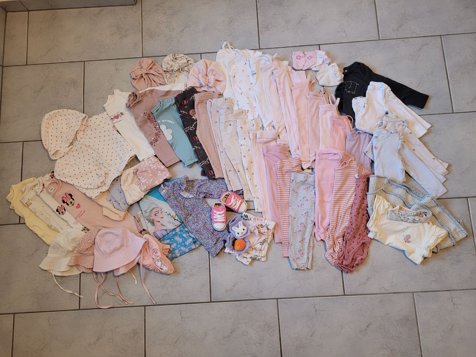 Lotti & Set di vestiti: Kinderkleider Set Grösse 80 Mädchen – Usato da Gisikon venduto da Flowerpower92