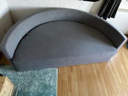 Rundes Bett mit Polstergrau 200cm Durchmesser guter Zustand