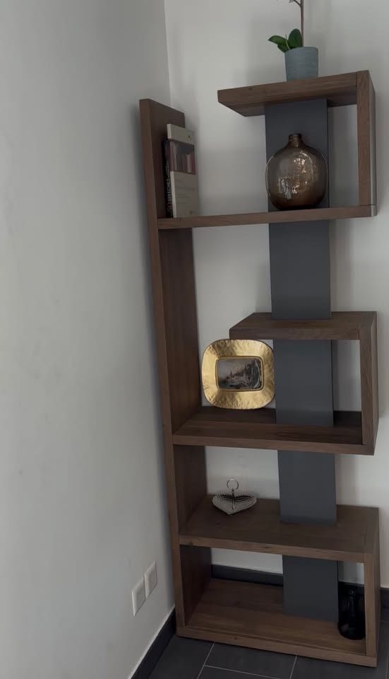 Scaffali: Henders & Hazel Cubo collection séparateur – Usato da Renens venduto da zahirham 1