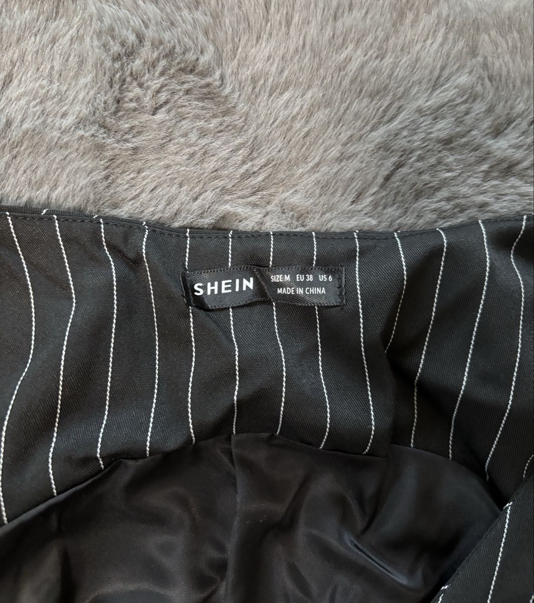 Lotti di vestiti: Striped Trouser Suit Size L – Nuovo (secondo la descrizione) da Wichtrach venduto da Re_Fit 2