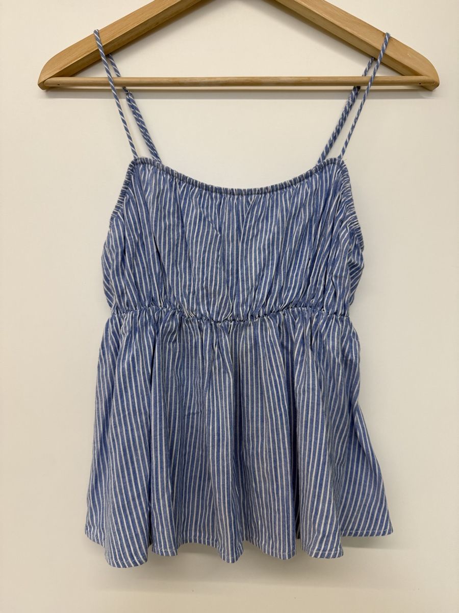 H&M Tops: Luftiges Sommer-Top blau-weiss – Gebraucht aus Stäfa von alyssa.bgl 1