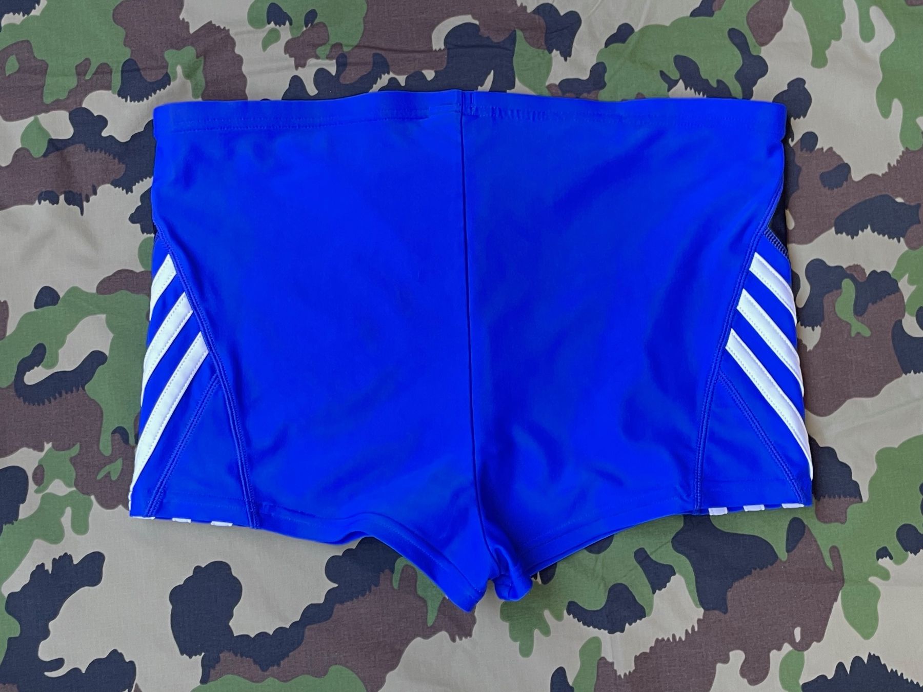 Adidas Hosen: 2013 Adidas short size XS – Gebraucht aus Zürich von le_souk 1