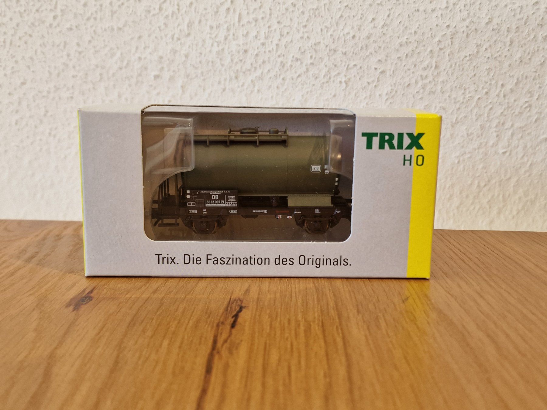 Trix Modellini di ferrovie: DB Tankwagen H0 – Nuovo e nell'imballaggio originale da Matten b. Interlaken venduto da lor_hr9w 4