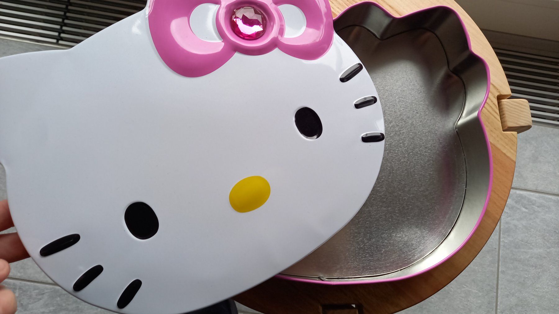 Behälter & Ähnliches: Keksdose Hello Kitty – Gebraucht aus Brünisried von san_74_bu 2
