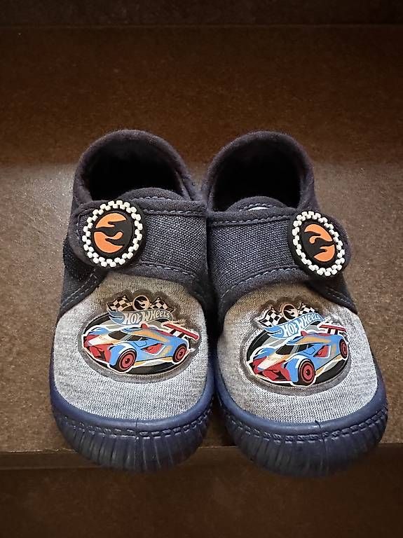 Scarpe da uomo: Pantofoline MAI USATE  – Usato da Cadempino venduto da gma_8rd6
